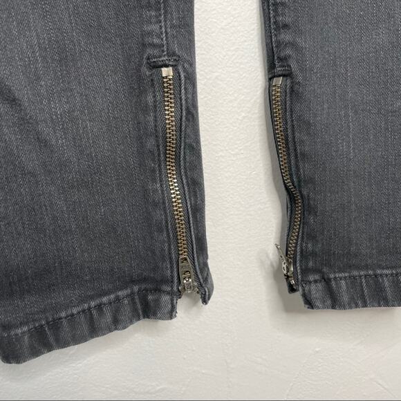 VINCE Black Skinny Jeans Womens Size 26 Black Ankle Zip Quiet Luxury Y2K Revival - Picture 4 of 11